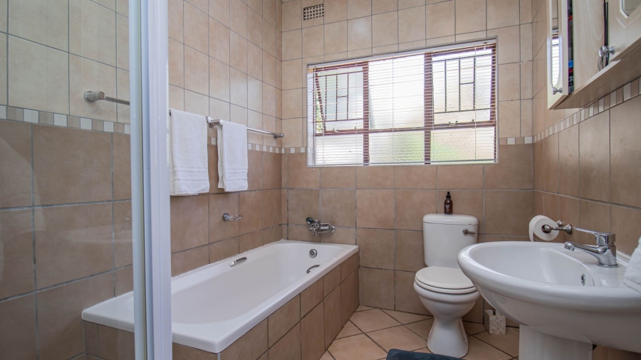 3 Bedroom Property for Sale in Safari Gardens North West